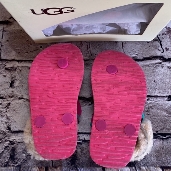 Baby girl UGG flip flop sandal - Picture 3 of 7